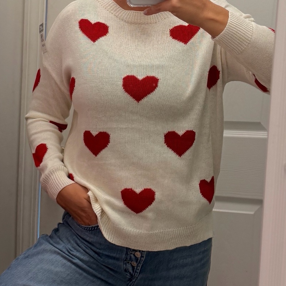 Main Strip Cream Sweater with Red Hearts NWT! - Picture 13 of 16